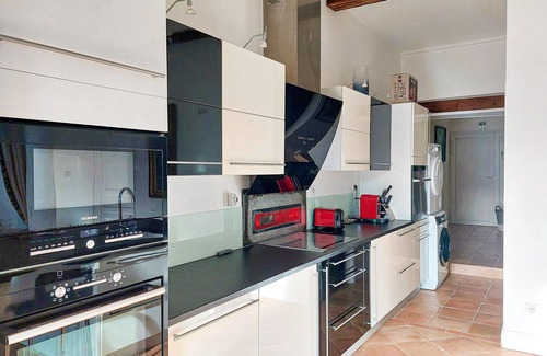 Marquefave House | 3 bedroom awesome home in Marquefave