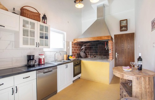 Srinjine House | 3 bedroom awesome home in Srinjine