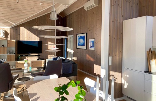 Arendal House | 3 bedroom beautiful home in Færvik