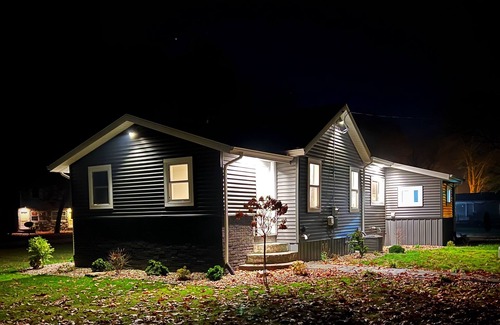 Simonton Lake House | 3- Bedroom Bungalow 20 Minutes From ND Campus