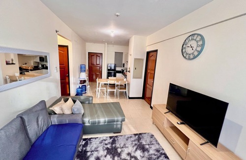 Poblacion District Condo | 3-bedroom Condo with Balcony in beautiful Davao City with AC