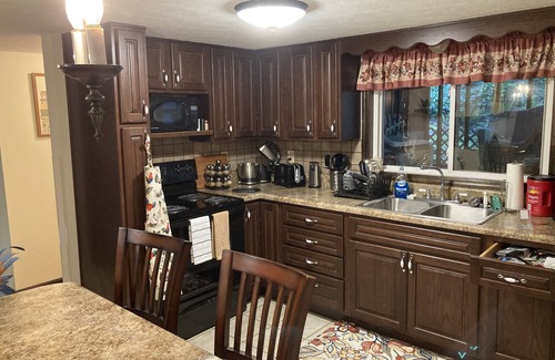 Prince Cottage | 3 Bedroom Cottage with riverfront in New River Gorge