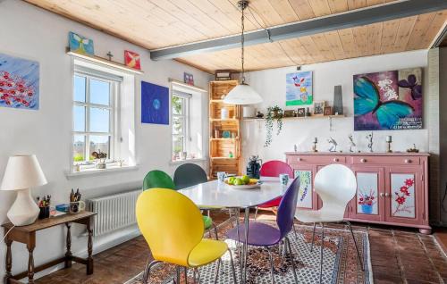 Bjerge House | 3 Bedroom Cozy Home In Store Fuglede