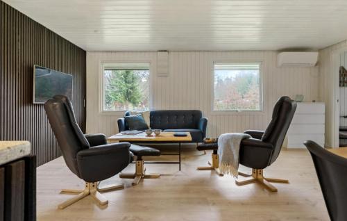 Glesborg House | 3 Bedroom Cozy Home In Glesborg