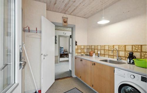 Trend House | 3 Bedroom Cozy Home In Løgstør