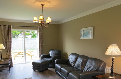 Doonbeg House | 3 bedroom detached with private parking