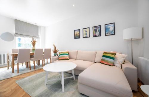Westminster Apartment | 3 Bedroom flat with Terrace in Central London