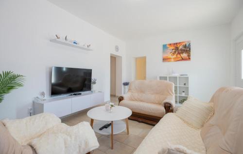 Prolozac House | 3 Bedroom Gorgeous Home In Sumet