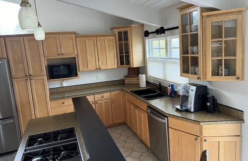 Warrenton House | 3 bedroom house 3 miles from Fort Stevens State Park and 9 miles from Astoria.