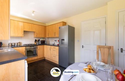 Amesbury House | 3 Bedroom House By B and R Serviced Accommodation Amesbury With Super fast Wi-Fi 145Mbps