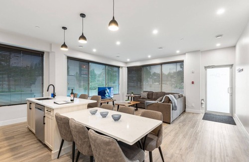 Regional District of Nanaimo Hotel | 3-bedroom house Daily/Monthly Rates Available