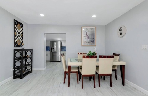 Bayshore Gardens House | 3-bedroom house in charming Bradenton minutes frm Sarasota and Bradenton beaches