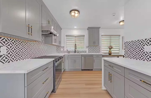 West Haven-Sylvan House | 3-bedroom house in cool Portland with WiFi, AC. Enjoy your stay