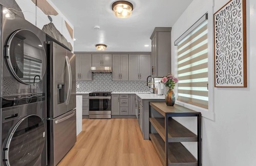 West Haven-Sylvan House | 3-bedroom house in cool Portland with WiFi, AC. Enjoy your stay