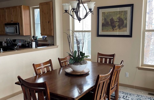 Gypsum House | 3-bedroom house in cool Gypsum with WiFi, AC. Enjoy your stay