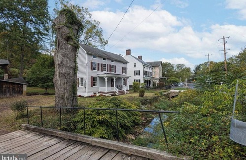 Danboro House | 3-bedroom house in fantastic Doylestown with AC