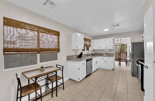 Sunrise Manor House | 3-bedroom house in fabulous Las Vegas with AC, WiFi
