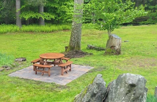 Forestburgh House | 3-bedroom house in charming Forestburgh with WiFi, AC. Start your getaway now.