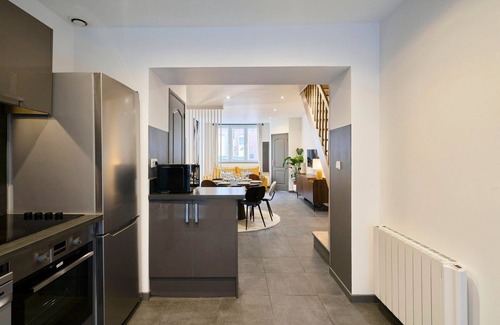 Tourcoing House | 3 bedroom house with courtyard, near metro