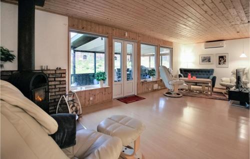 Orkelljunga Municipality House | 3 Bedroom Lovely Home In Åsljunga