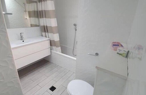 Jerusalem Apartment | 3 Bedroom modern apt with Balcony