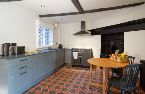 Coventry City Centre Cottage | 3 bedroom modern luxury cottage