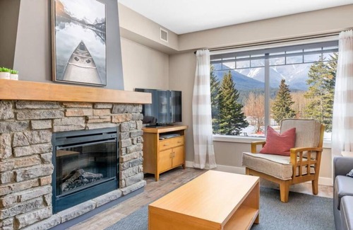 Copperstone Resort Apartment | 3 Bedroom Mountain Retreat New full-renovation Near Banff Canmore Sleeps 8 Sanitizing Protocols NEWLY UPGRADED HIGH-SPEED WIRELESS INTERNET