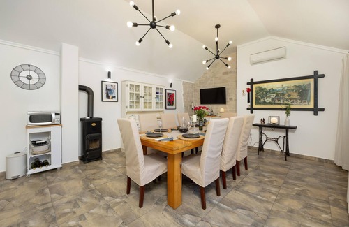 Citluk House | 3 bedroom nice home in Lucane