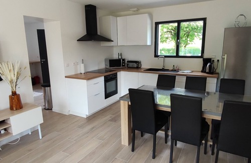 Nivillac House | 3 Bedroom Private vacation home in Nivillac
