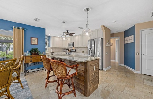 Plantation House | "3-Bedroom Retreat in Venice with Scenic Views!"
