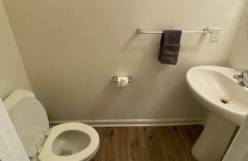 Mosby Apartment | 3 Bedroom Single family 368311 by Houzlet
