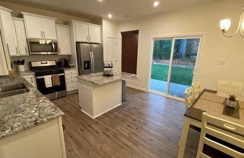 Mosby Apartment | 3 Bedroom Single family 368311 by Houzlet