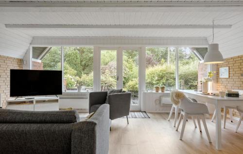 Sundstrup House | 3 Bedroom Stunning Home In Højslev