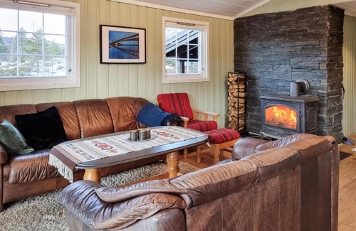 Aseral House | 3 Bedroom Stunning Home In Fossdal