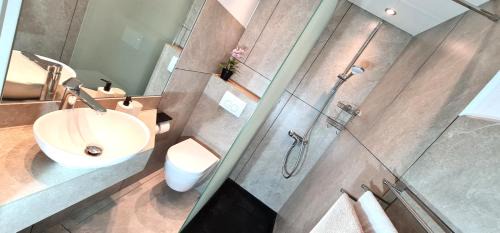 Siegen Apartment | 3 bedroom Suite, kitchen, terrace in upper town