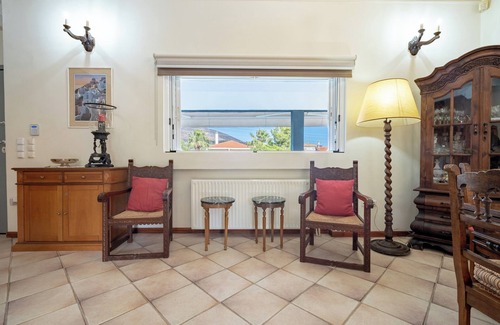 Saronikos House | 3 Bedroom Villa with private pool in Lagonisi