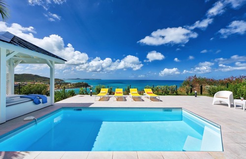 Grand Case Villa | 3 bedroom villa with gorgeous view over Happy Bay (Blue Sailing)