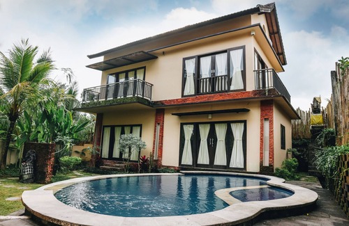 Sebatu Villa | 3 Bedroom Villa with Private Pool in the middle of rice field