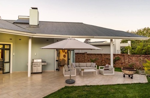 Harare Villa | 3-bedroom villa within delightful Harare just 10 minutes away from the airport