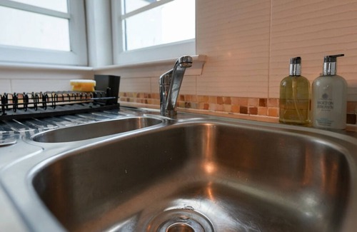 Bathgate Apartment | 3 bedroom Whiteside Apartment