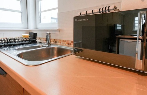 Bathgate Apartment | 3 bedroom Whiteside Apartment