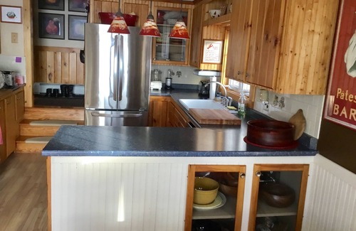 South China House | 3 Bedroom year round lakefront home on Three Mile Pond with private dock