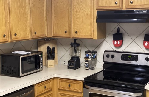 Killeen House | 3 bedrooms and 2.5 bathroom