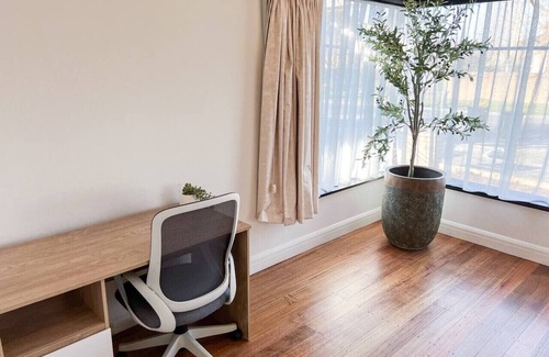 Lake Wendouree House | 3 Bedrooms By The Lake | Top Location