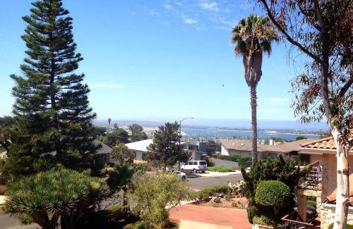 Bay Park House | 3 Bedrooms Guest House, Pacific Beach, Sea World, Downtown,& 3 bus lines-3