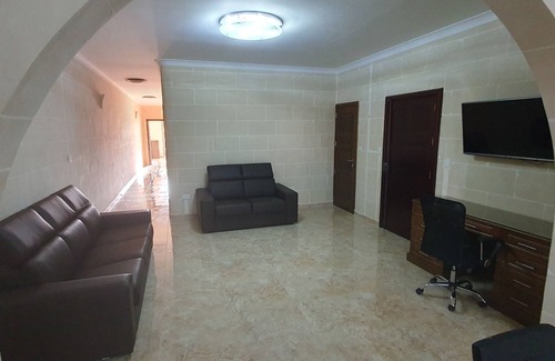 Ggantija Boat Rental | 3 Bedrooms House Boat In Ix-Xagħra