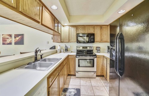 Frisco House | 3 bedrooms in Frisco, sleeps 10! Private hot tub!