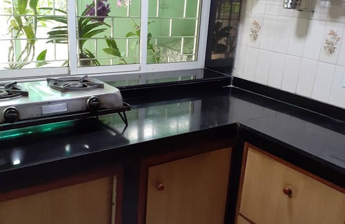 Juhu House | 3 bedrooms on first floor of a bungalow. Good for 6 adults,