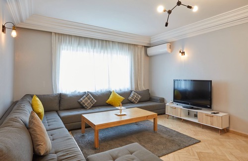 Casablanca House | 3 Bedrooms+Room Balcony in Central Casablanca