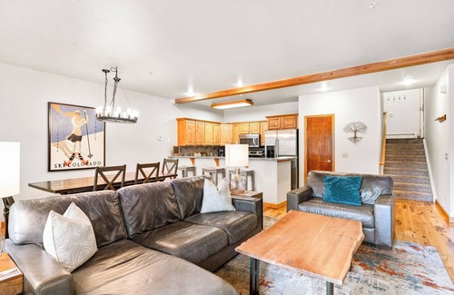 Four O'Clock Condo | 3 blocks to Main, Ski or Hike In/Out